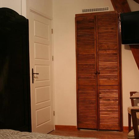 Koperen Keteltje Bed & Breakfast Nieuwstadt ภายนอก รูปภาพ