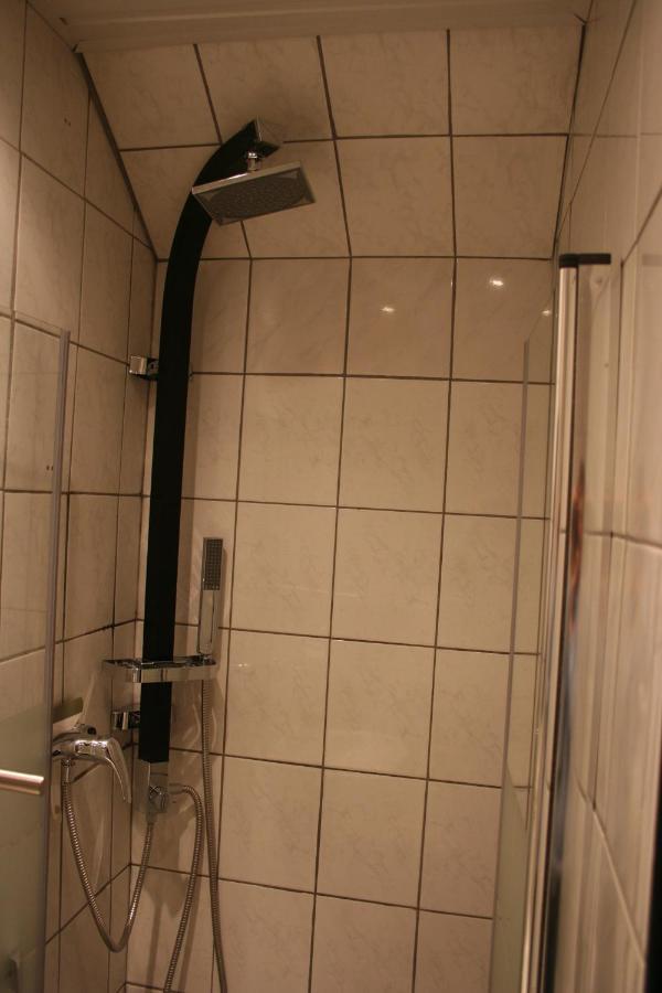 Koperen Keteltje Bed & Breakfast Nieuwstadt ภายนอก รูปภาพ